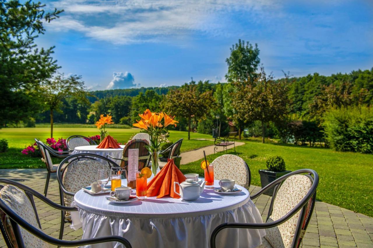Hotel Forest Hills Zirc Εξωτερικό φωτογραφία