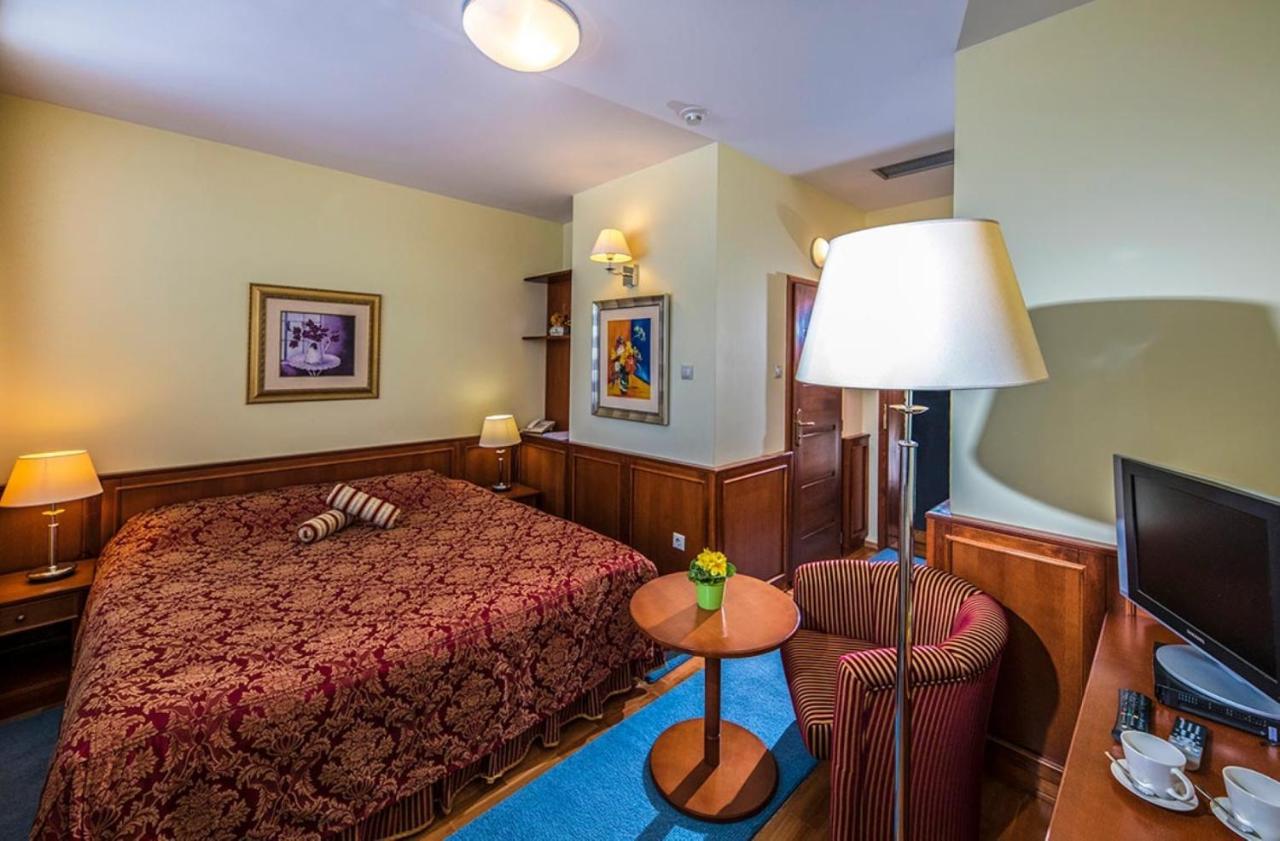 Hotel Forest Hills Zirc Εξωτερικό φωτογραφία