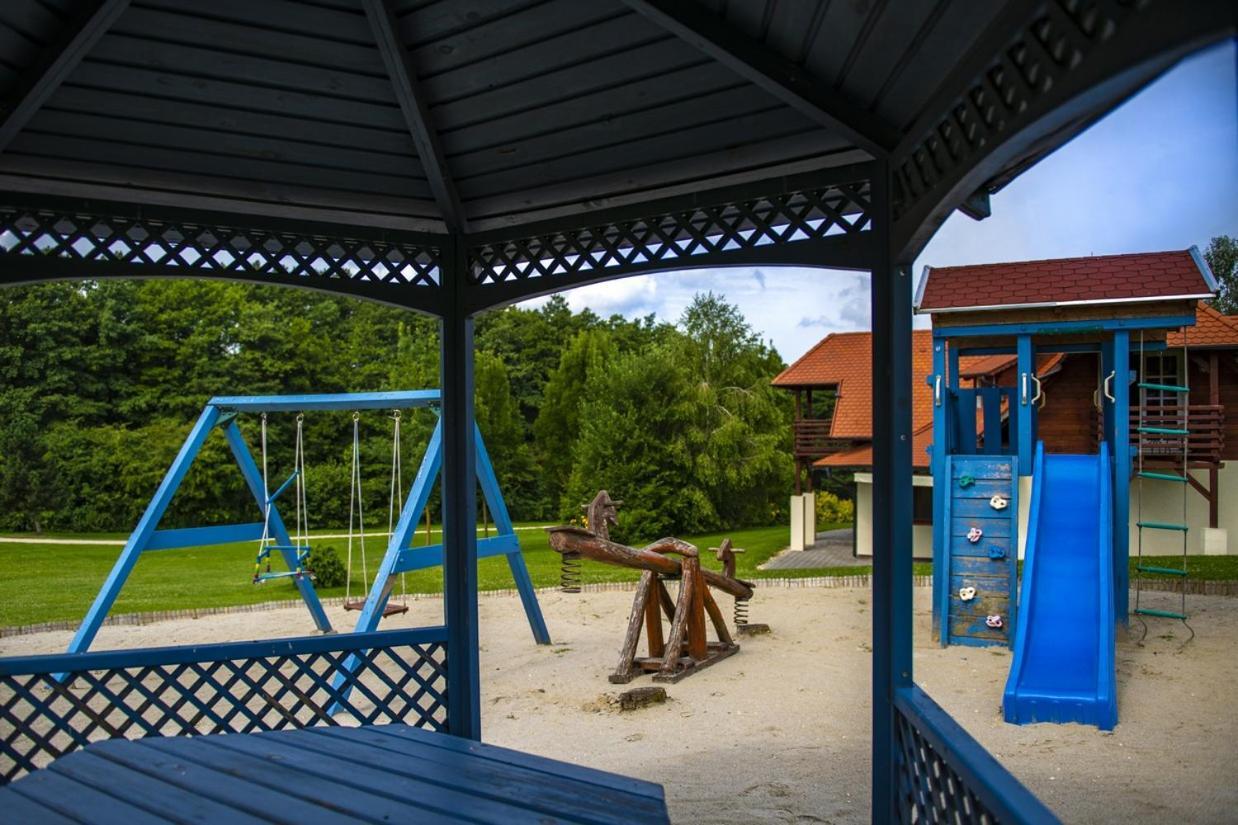 Hotel Forest Hills Zirc Εξωτερικό φωτογραφία