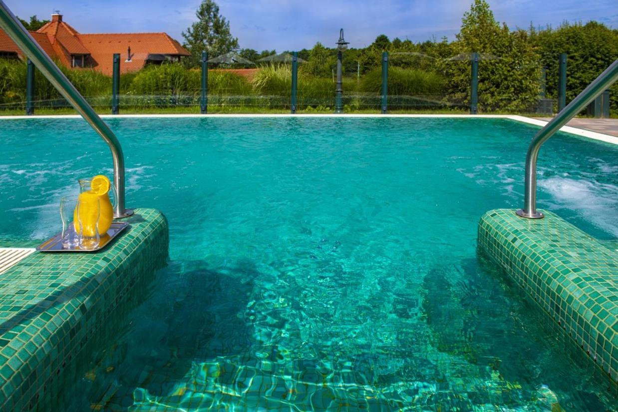 Hotel Forest Hills Zirc Εξωτερικό φωτογραφία